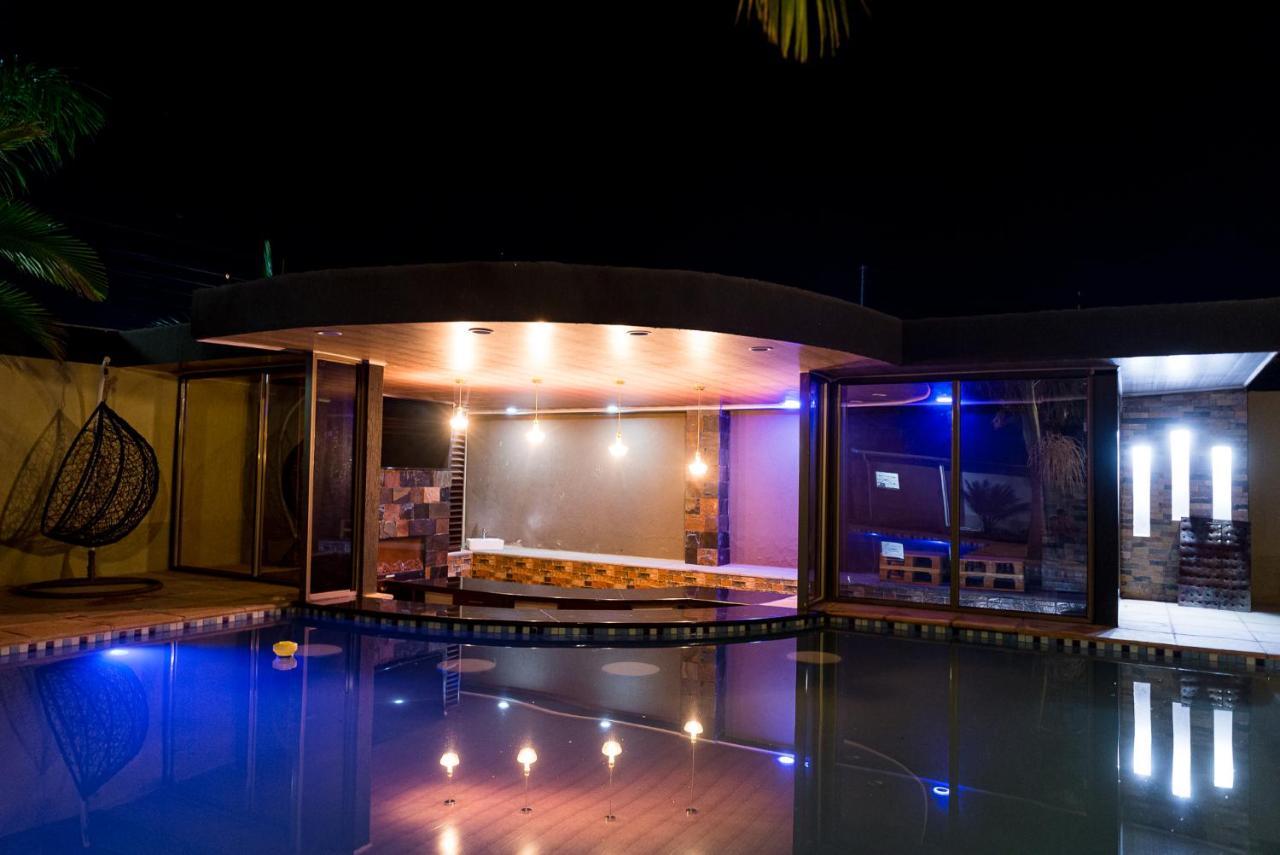 Emc Fully Furnished &Serviced Villas 4 Bedroom With Solar Power , Private Pool, Starlink Wifi ,Aircons & Dstv ルサカ エクステリア 写真